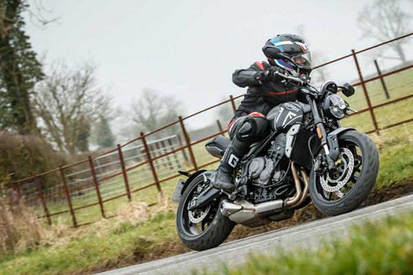 Triumph Trident 660 turning left