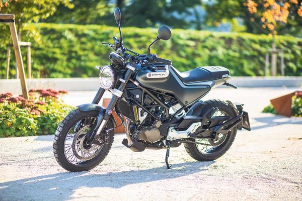 HUSQVARNA SVARTPILEN 125 (2021 - On) Review