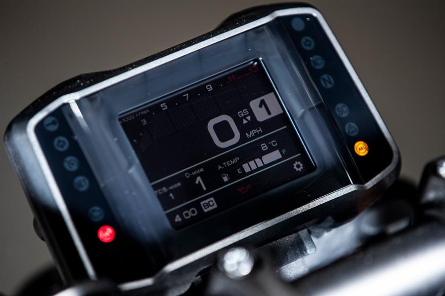 The TFT screen on the 2021 Yamaha MT-09 SP