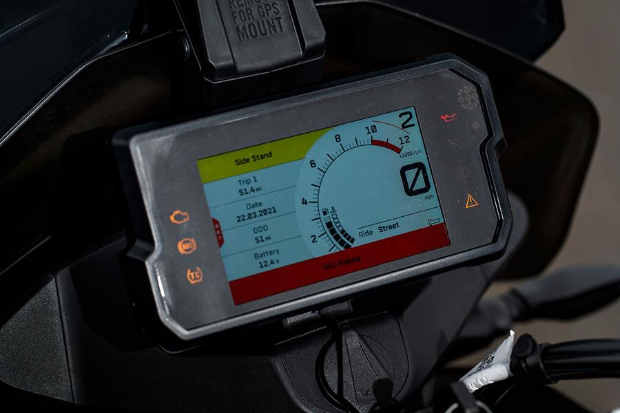 KTM 890 Adventure R TFT dash