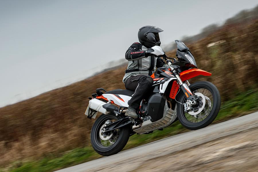 KTM 890 Adventure R right side