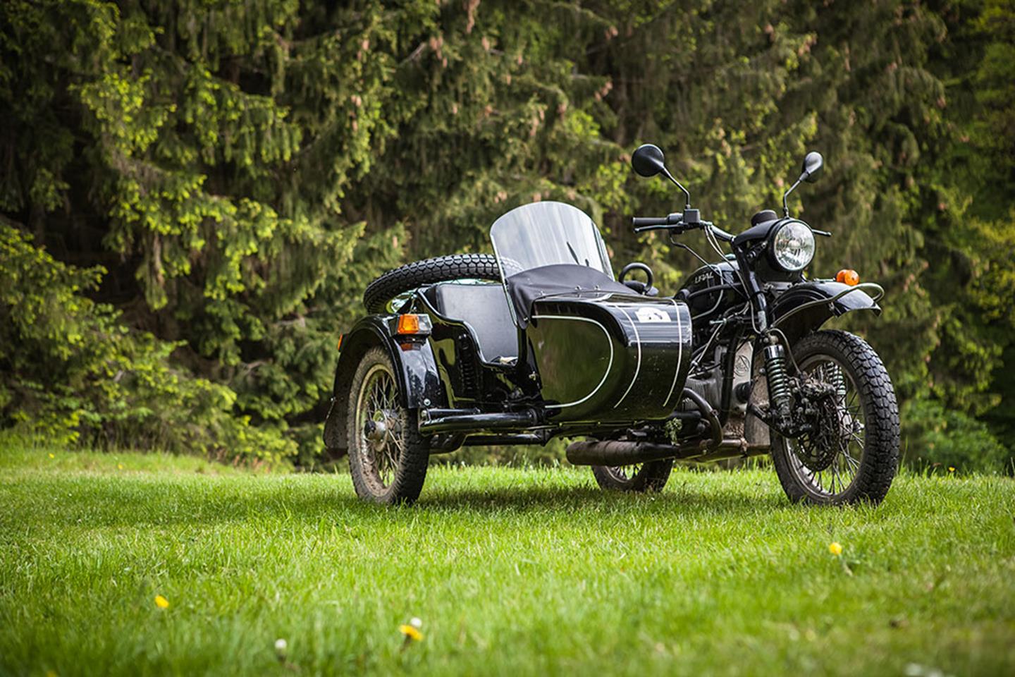 Kawasaki shop w800 sidecar