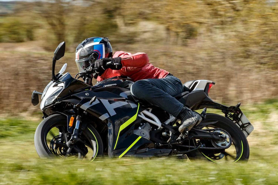 CF MOTO 300SR (2021 - on) Review