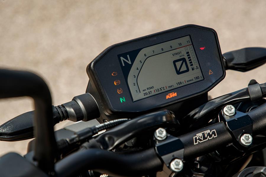 2021 KTM 890 Duke dash