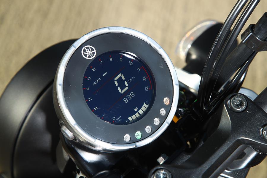 Yamaha XSR125 dash