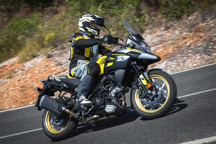 Cornering at speed on the Suzuki V-Strom 1000