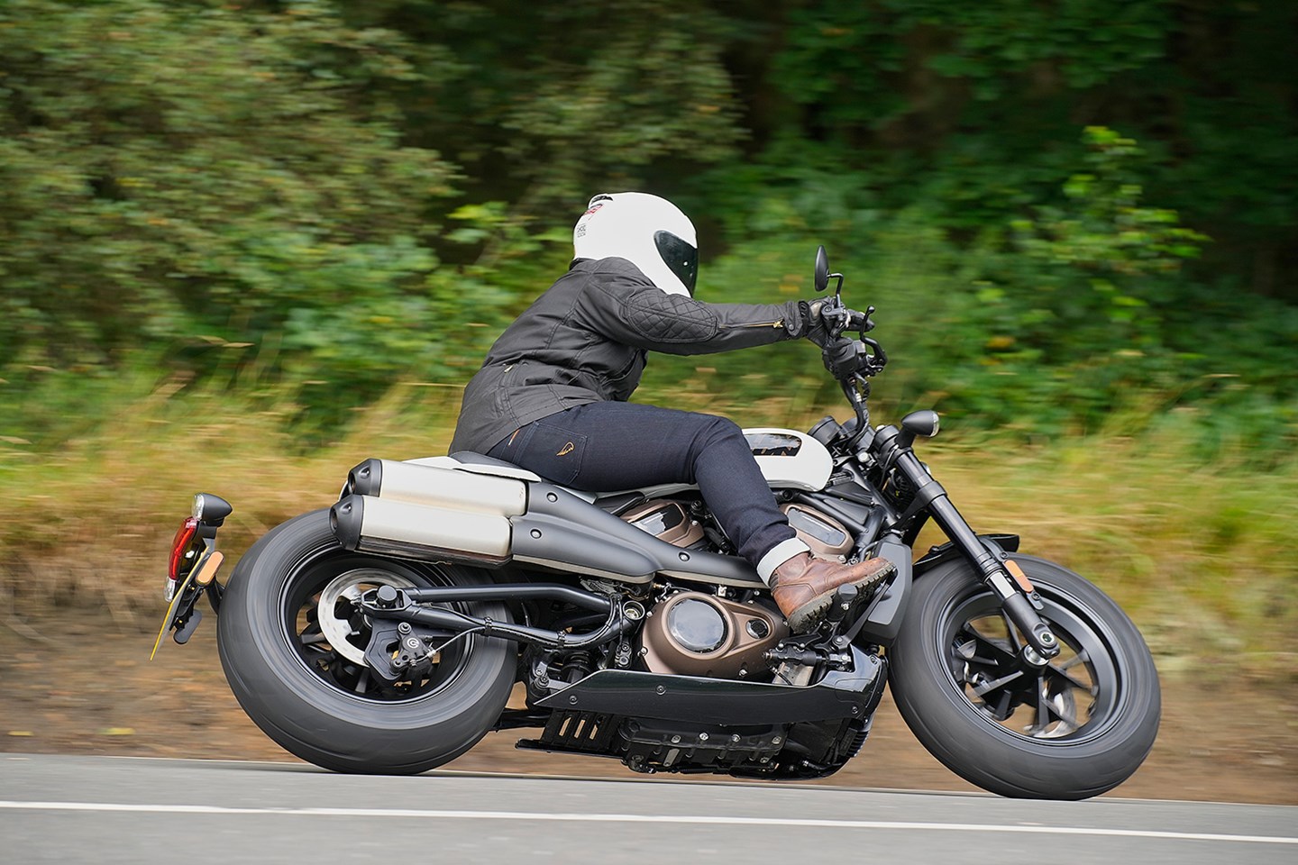 2021 Harley-Davidson Sportster S First Ride Review - Canada Moto Guide