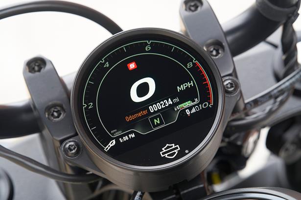 sportster s display