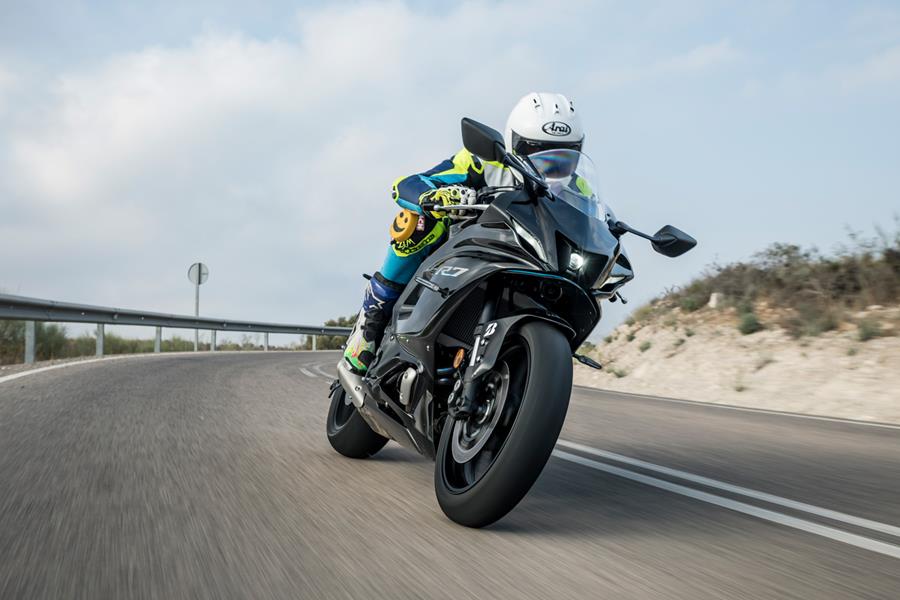 We reckon the 2022 Yamaha R7 top speed is around 130mph