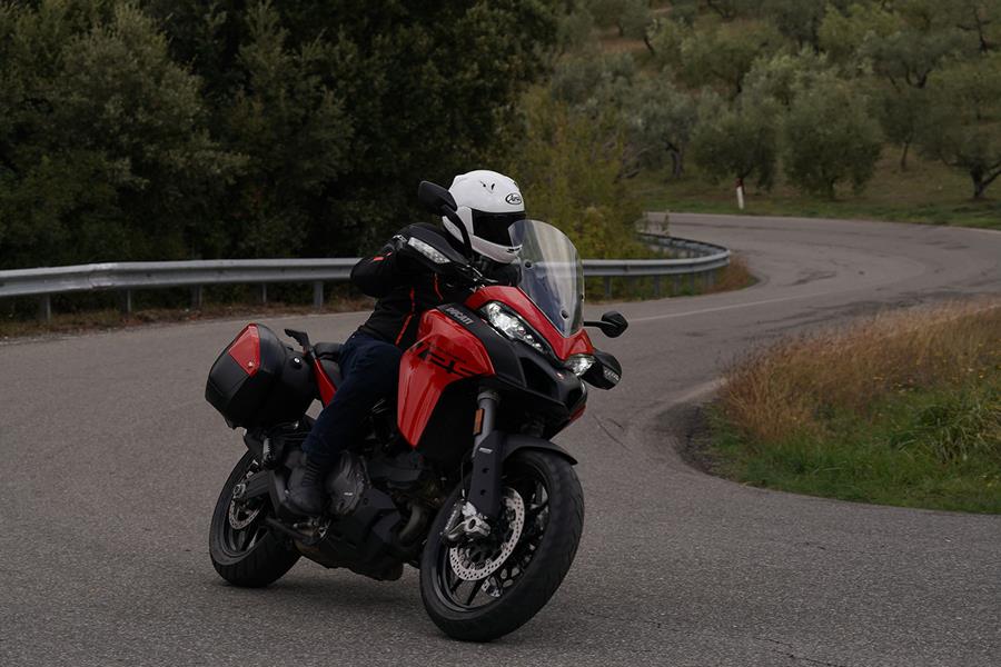 Cornering on the Ducati Multistrada V2 S