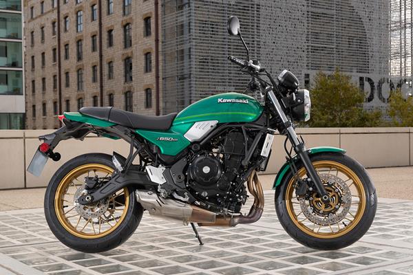 Kawasaki Z650RS right side