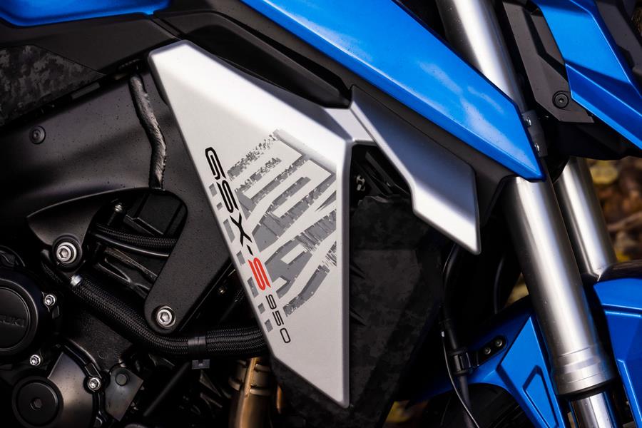 Suzuki GSX-S950 graphics