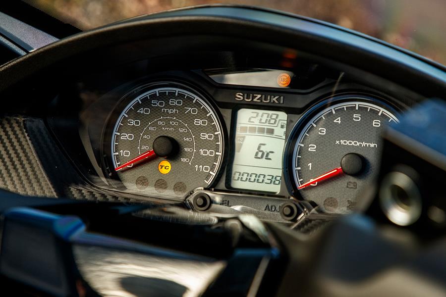 2022 Suzuki Burgman 400 clocks