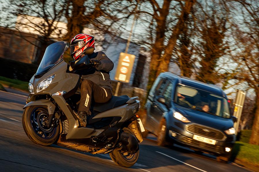 Riding the 2022 Suzuki Burgman 400 around town