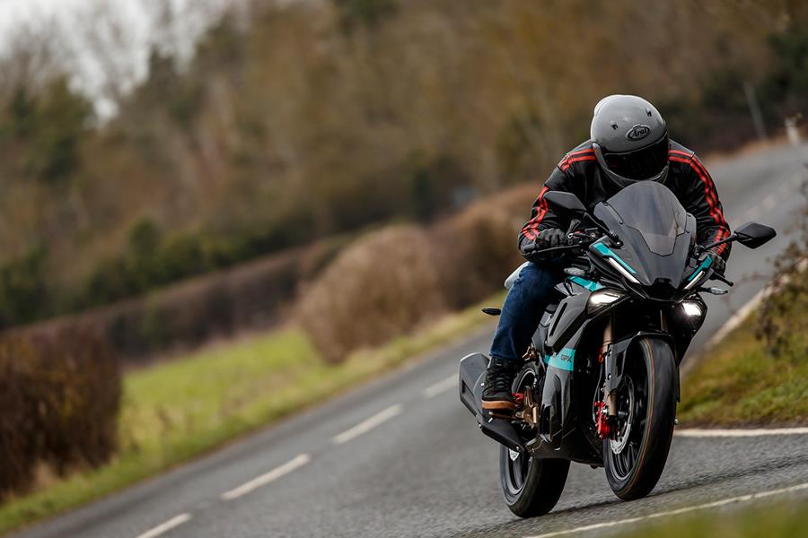 2022 Sinnis GPX125 on the road