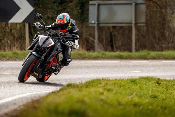 A front end view of the 2022 KTM 1290 Super Duke R Evo