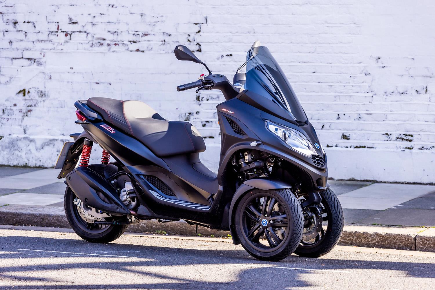 teleurstellen Product Dader PIAGGIO MP3 300 (2022 - on) Review | MCN