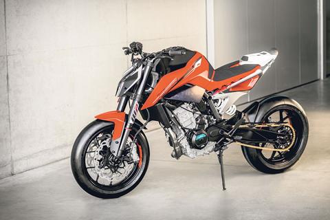 MILAN SHOW: KTM 790 Duke prototype