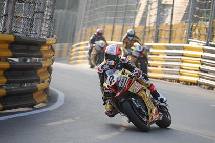 Michael Rutter racing at Macau