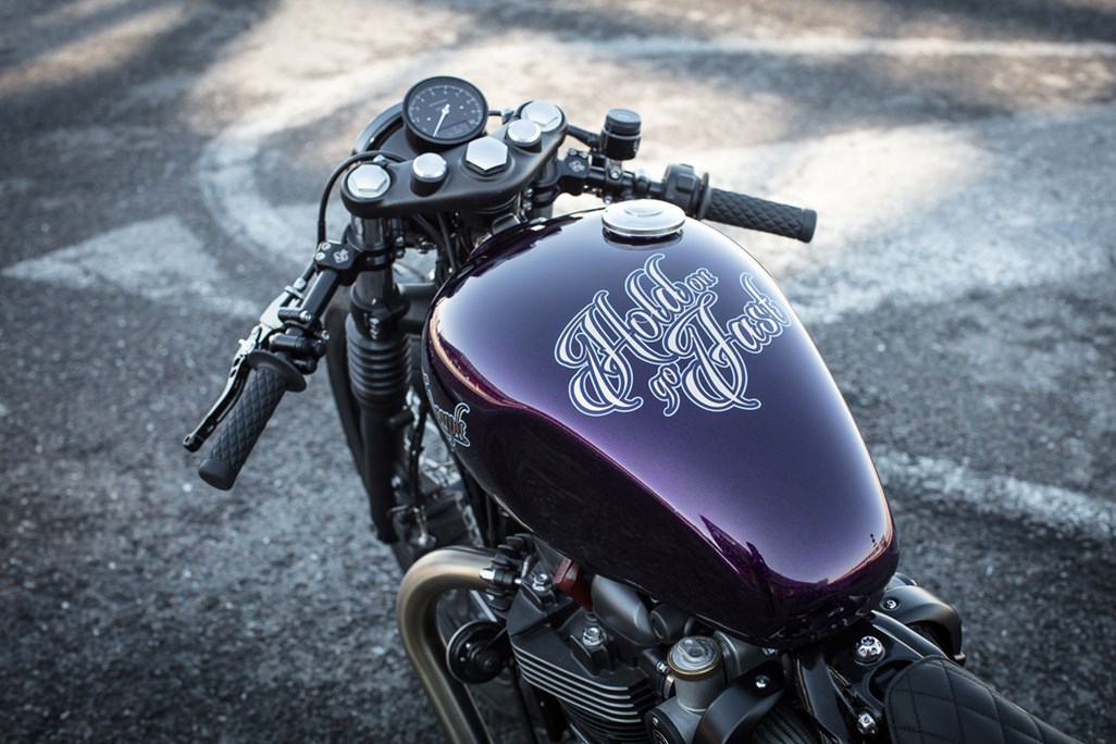 Down & Out ‘Hold on go fast’ Bobber | MCN