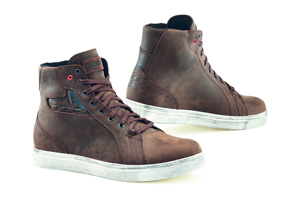 TCX Street Ace WP - casually waterproof boots