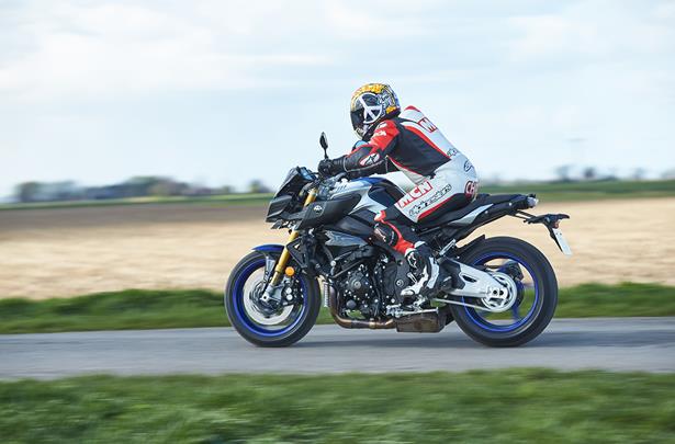 Yamaha MT-10SP vs KTM 1290 Super Duke R 