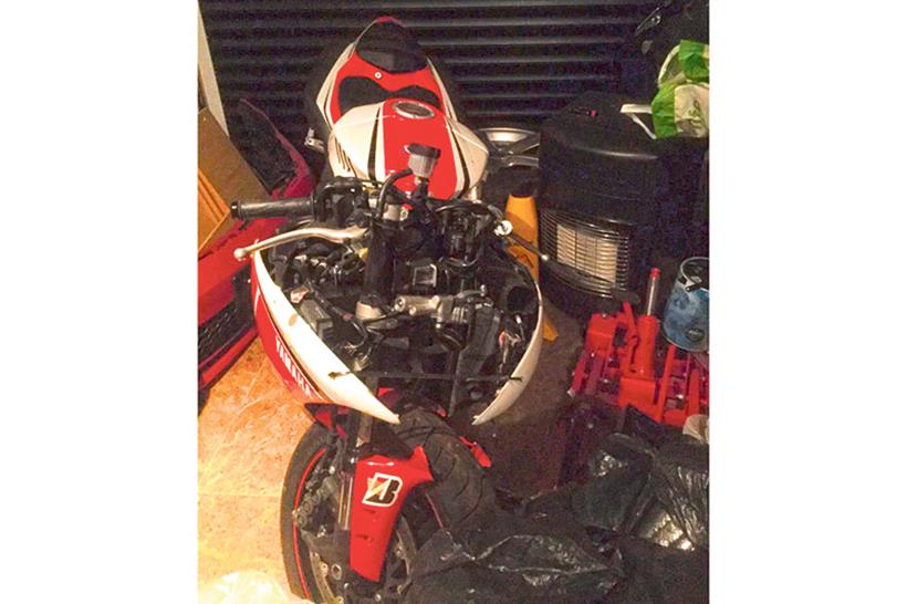 Crash damaged Yamaha R1 for sale