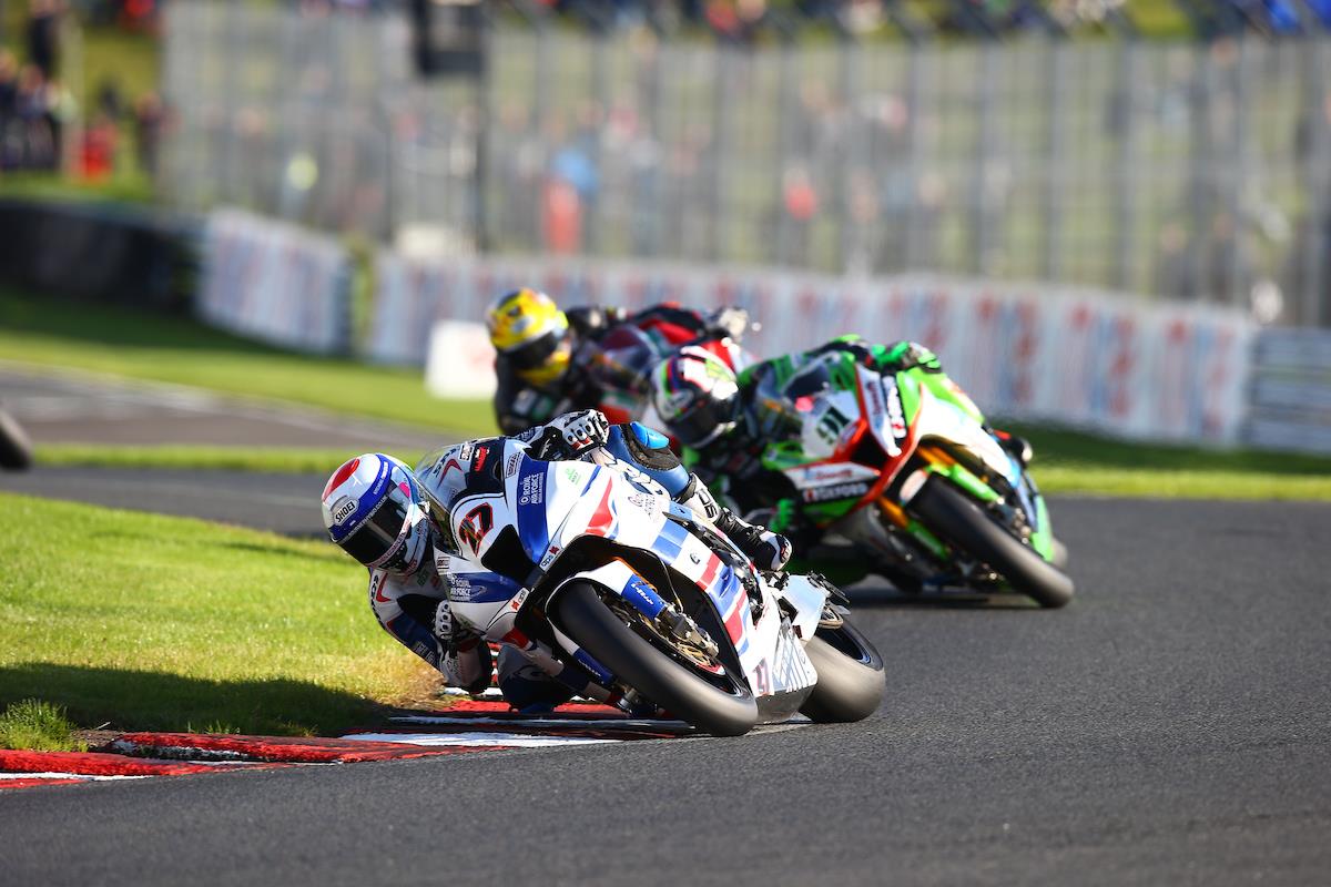 BSB: Pit-lane to fourth for determined Dixon