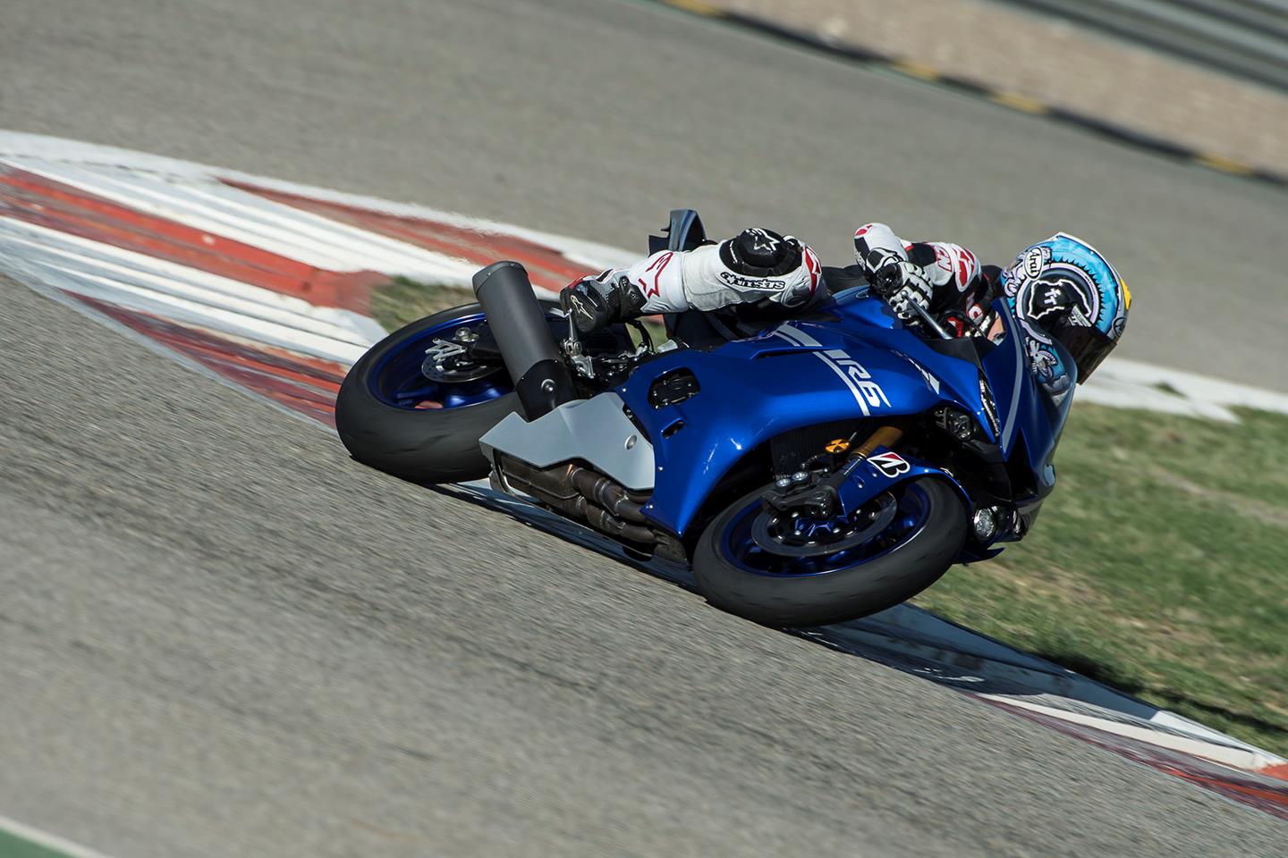 Video: On the Bridgestone Battlax R11 launch