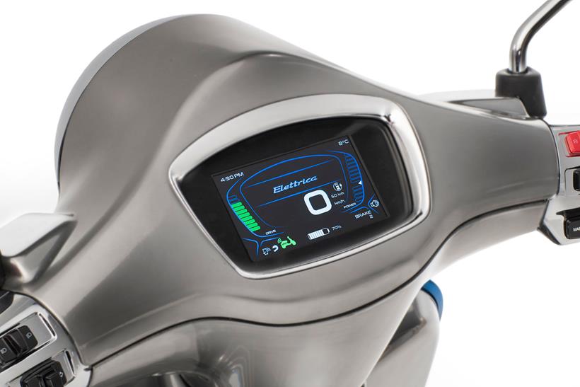 The TFT dash on the Vespa Elettrica betrays its modernity