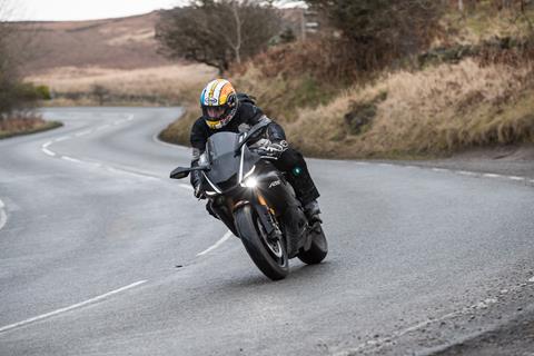 MCN Fleet: How costly is the R6?