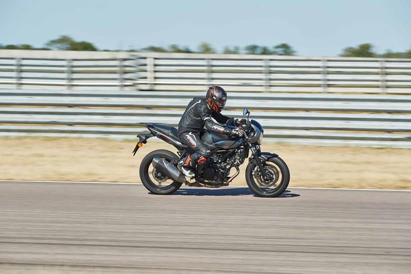 Suzuki SV650X hard under brakes