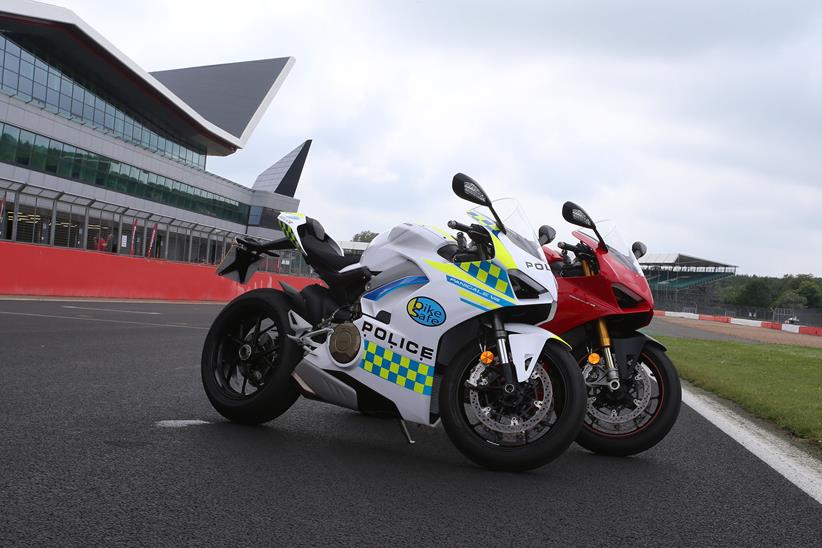 Two Panigale V4s on track at Silverstone