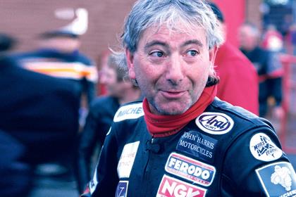 Joey Dunlop wearing said leathers