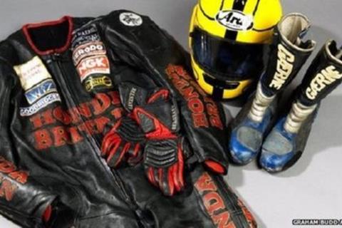 Joey Dunlop leathers fail to sell