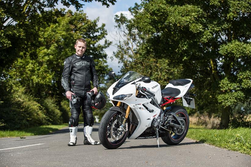 MCN's Dan admires the Daytona 675R