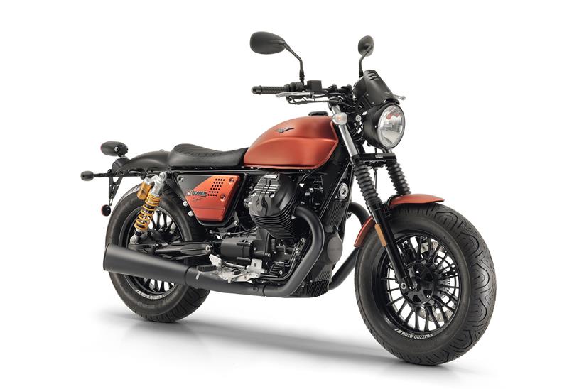 Moto Guzzi V9 Bobber Sport right side