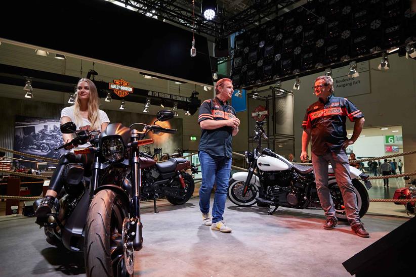 Harley-Davidson talk through their 2019 range in a boxing ring