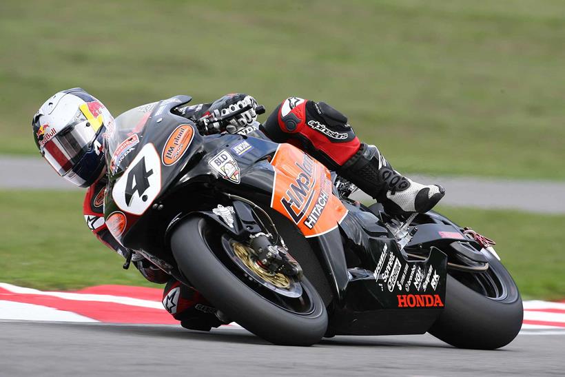 Rea rides the Honda Fireblade in British Superbikes in 2007