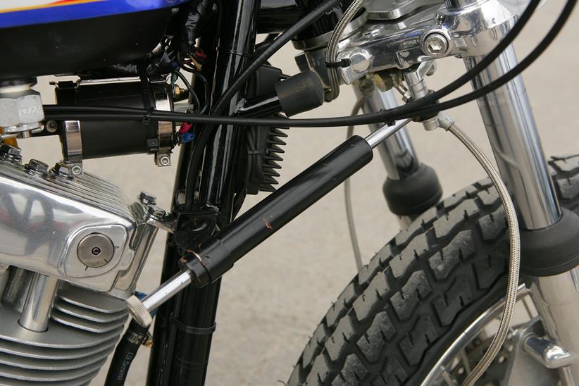 The XR750 has a flat track-style steering damper