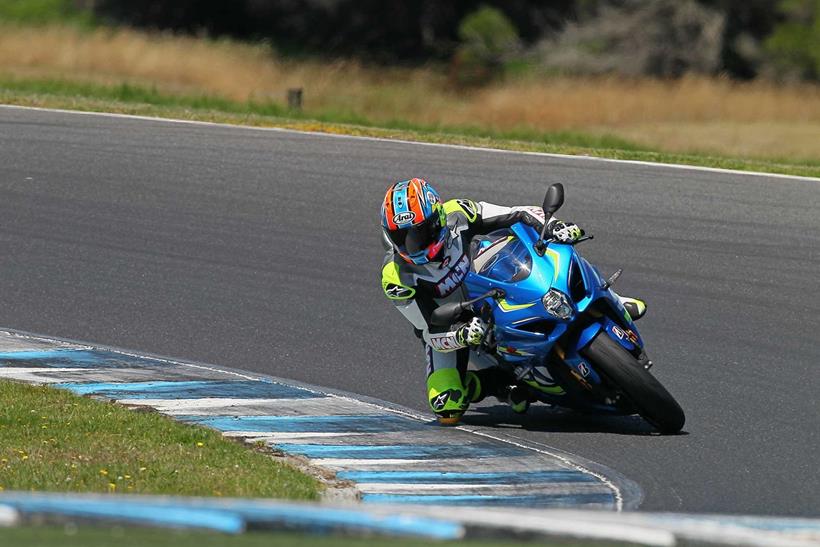 Neeves in action once more on the Suzuki GSX-R1000R