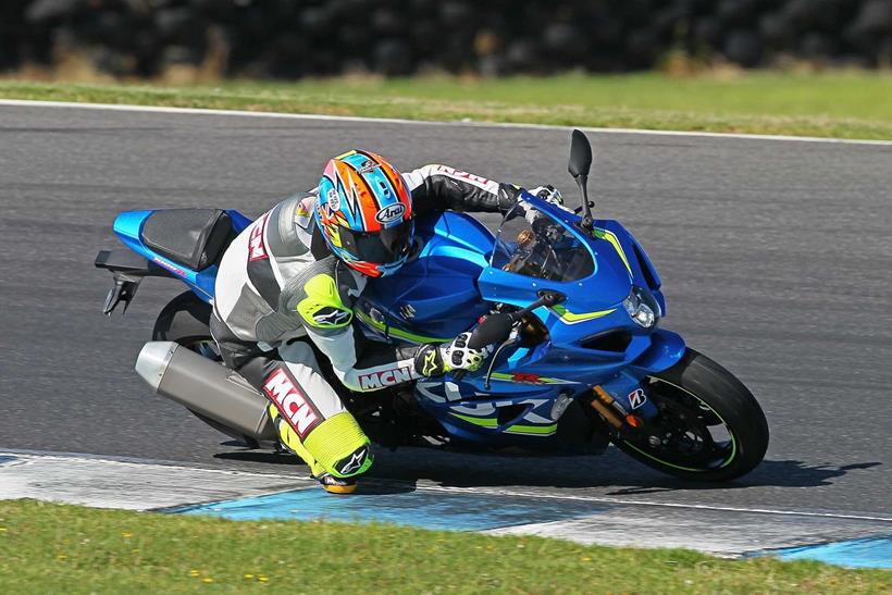 MCN's Neeves in action on the Suzuki GSX-R1000R