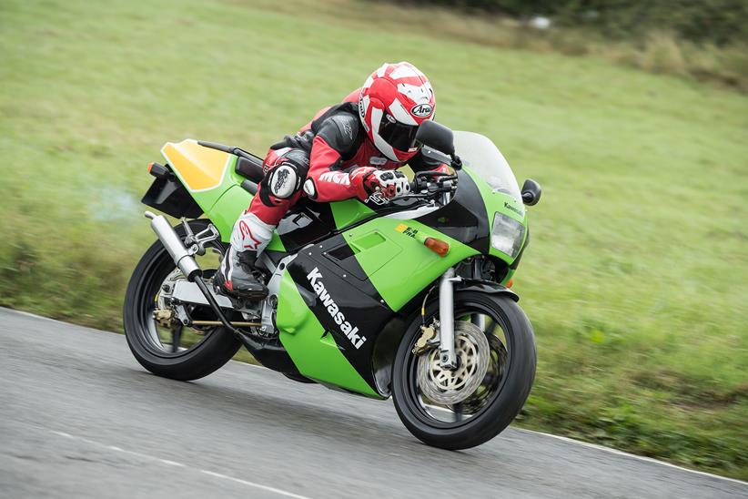 MCN's Bruce Dunn rides the Kawasaki KR-1S