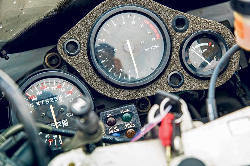 The clocks on the Honda CBR900RR FireBlade