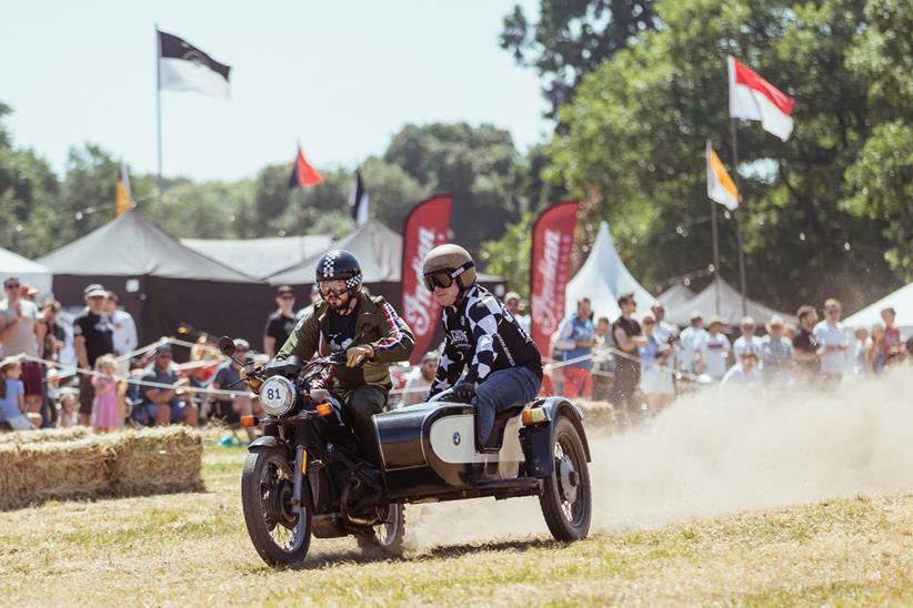 Sidecar racing at the Malle Mile festival