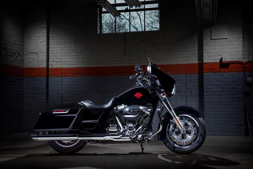 Harley-Davidson Electra Glide Standard profile