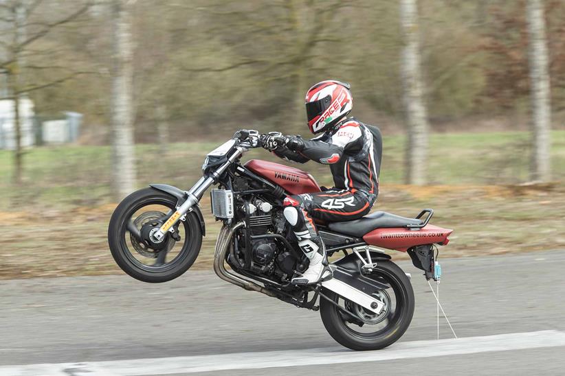 Learning to wheelie on a Yamaha Fazer