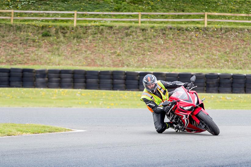 Knee down Honda CBR650R right turn