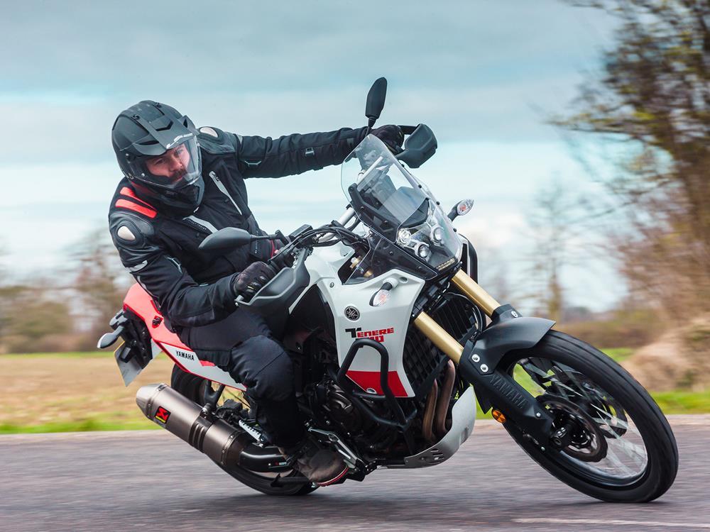 Best sports-touring motorcycle helmets 