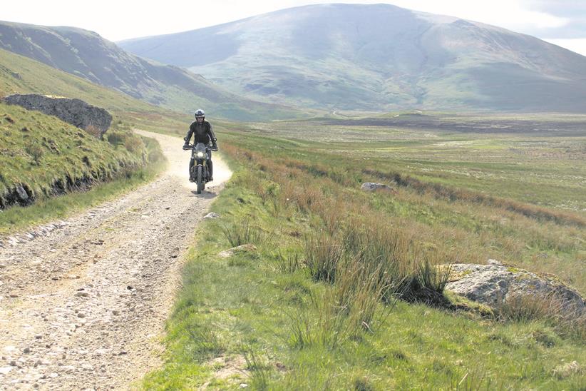 Gravel paths are no problem on the Triumph Scrambler 1200XE